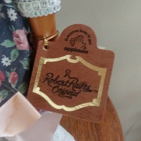 Raikes Original Hand Carved Doll Claire 1991 - Picture 5 of 6